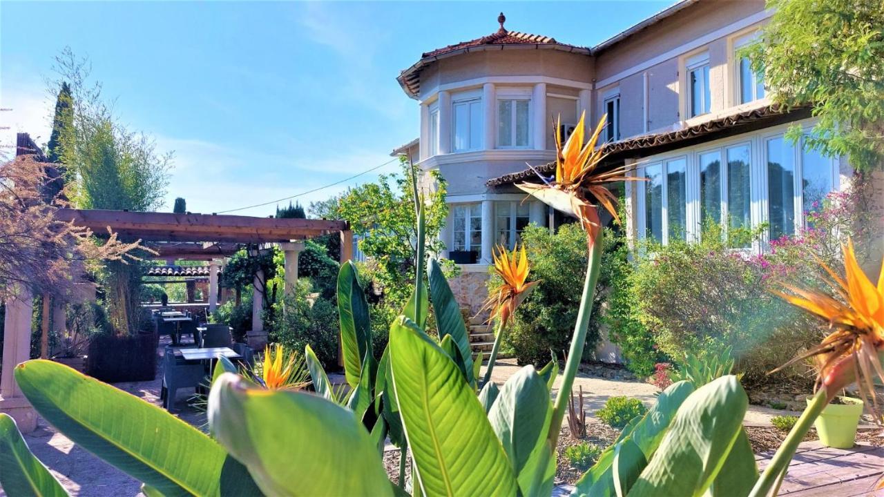 Hotel Les Jardins De Bormes, Sauna & Jacuzzi Dış mekan fotoğraf